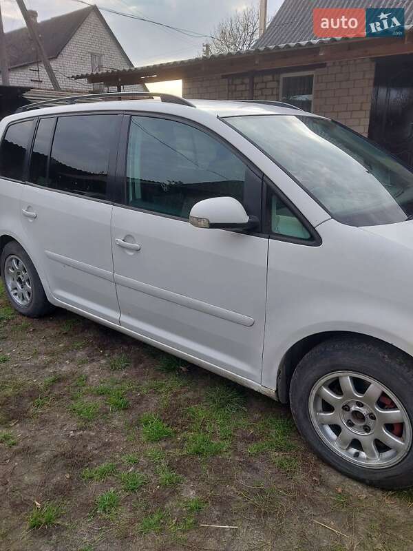 Минивэн Volkswagen Touran 2003 в Ковеле