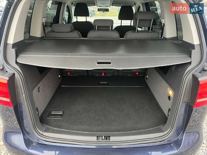 Минивэн Volkswagen Touran 2011 в Киеве