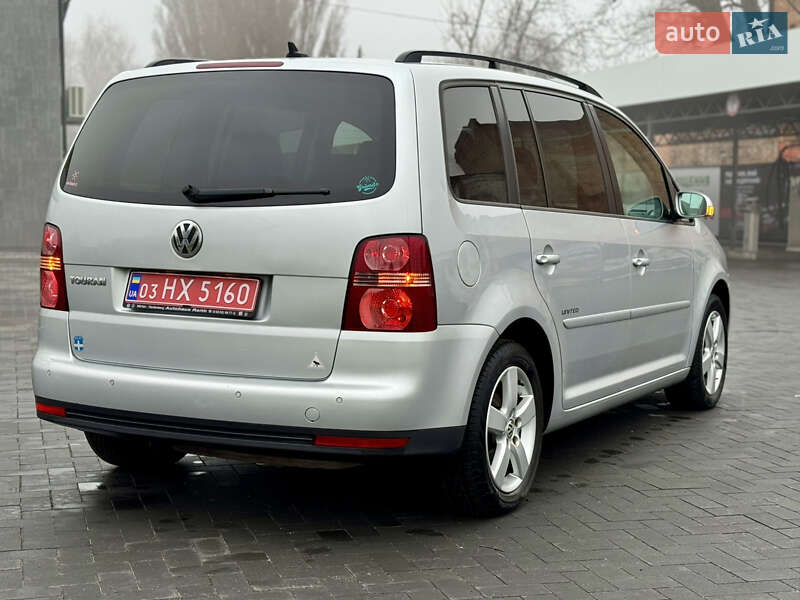 Мінівен Volkswagen Touran 2009 в Лубнах
