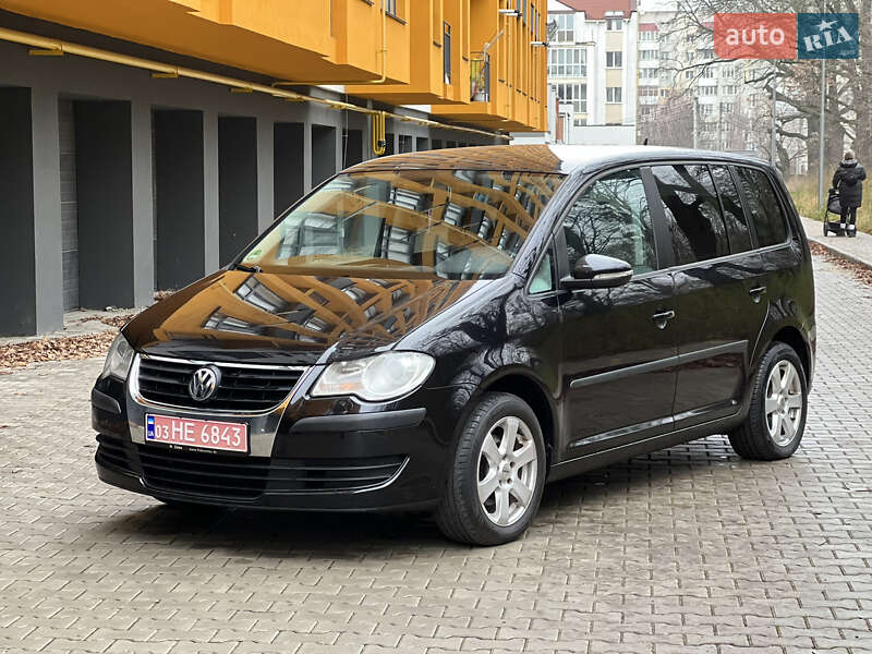 Минивэн Volkswagen Touran 2009 в Виннице
