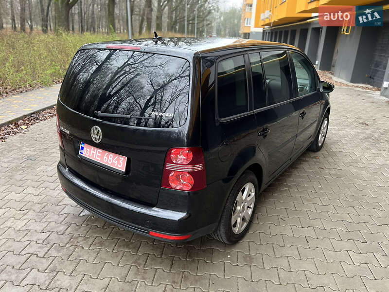 Минивэн Volkswagen Touran 2009 в Виннице