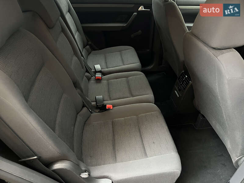 Минивэн Volkswagen Touran 2009 в Виннице