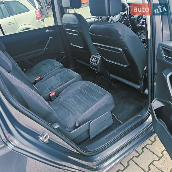 Микровэн Volkswagen Touran 2017 в Ивано-Франковске