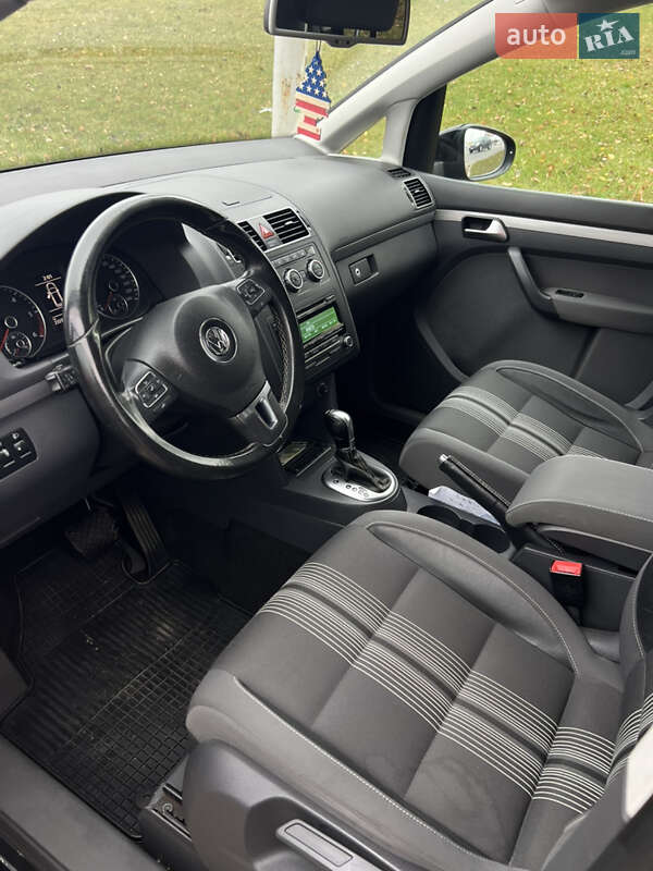 Мінівен Volkswagen Touran 2012 в Рівному