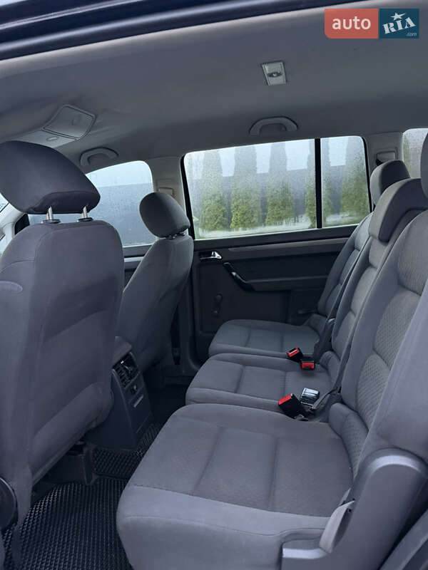 Минивэн Volkswagen Touran 2003 в Каменец-Подольском фото 20 Минивэн Volkswagen Touran 2003 в Каменец-Подольском