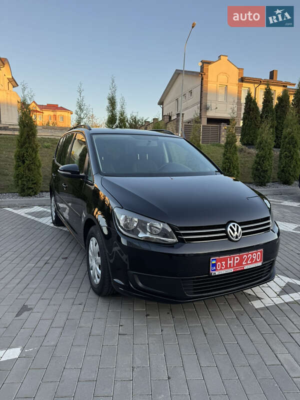 Volkswagen Touran 2011