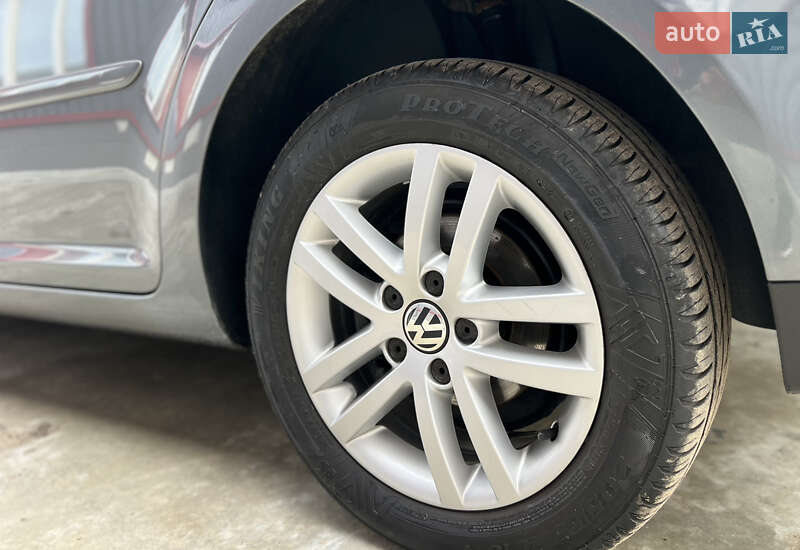 Минивэн Volkswagen Touran 2007 в Лубнах