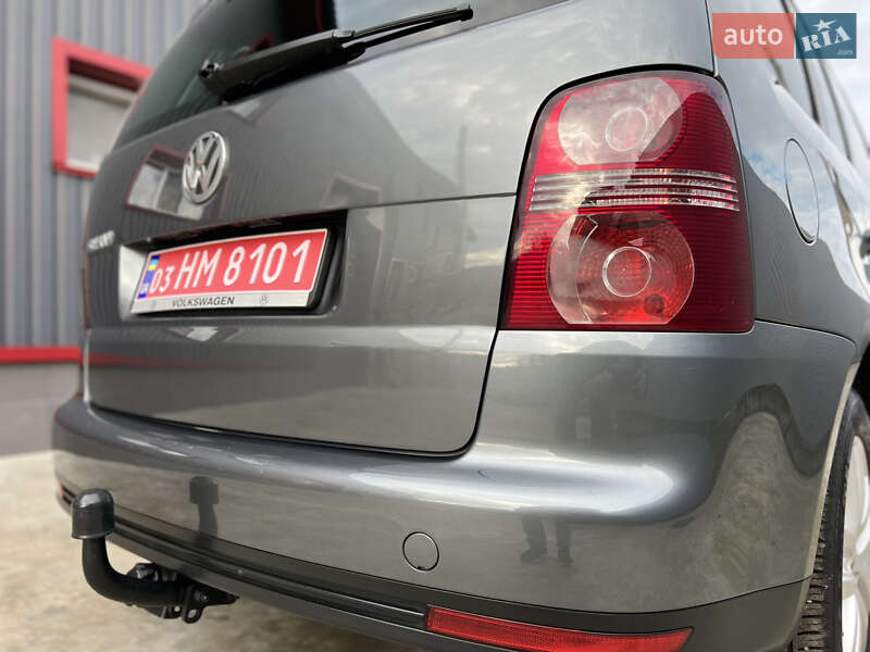 Минивэн Volkswagen Touran 2007 в Лубнах