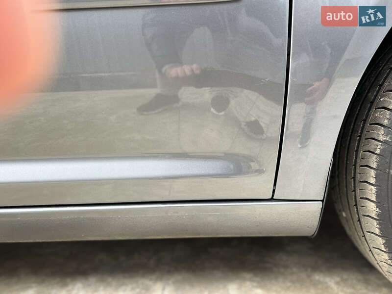 Минивэн Volkswagen Touran 2007 в Лубнах