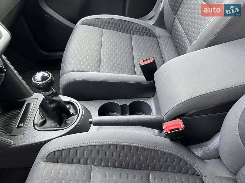 Минивэн Volkswagen Touran 2007 в Лубнах