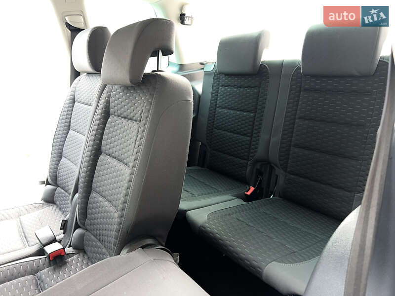 Минивэн Volkswagen Touran 2007 в Лубнах