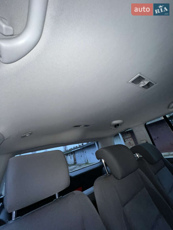 Мінівен Volkswagen Touran 2014 в Києві