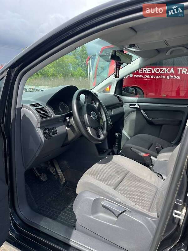 Минивэн Volkswagen Touran 2004 в Ивано-Франковске