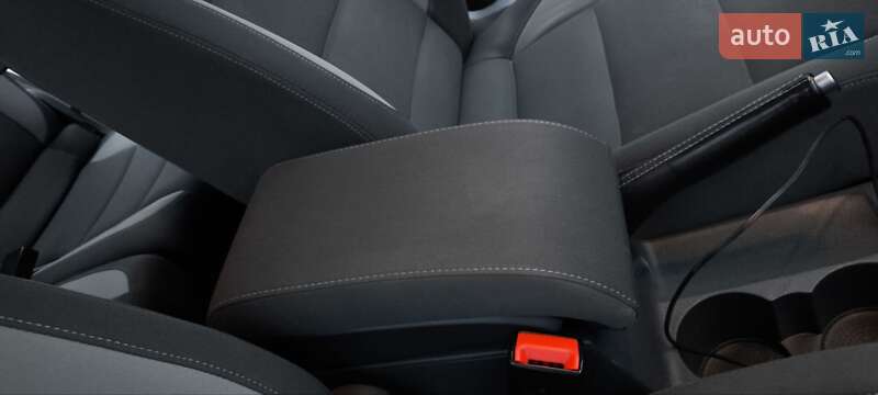 Минивэн Volkswagen Touran 2013 в Мукачево фото 11 Минивэн Volkswagen Touran 2013 в Мукачево