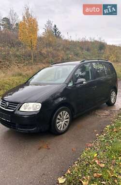 Минивэн Volkswagen Touran 2006 в Луцке