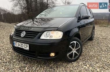 Мінівен Volkswagen Touran 2006 в Сторожинці