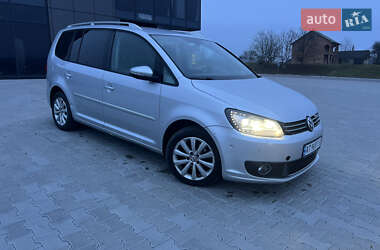 Минивэн Volkswagen Touran 2011 в Черновцах