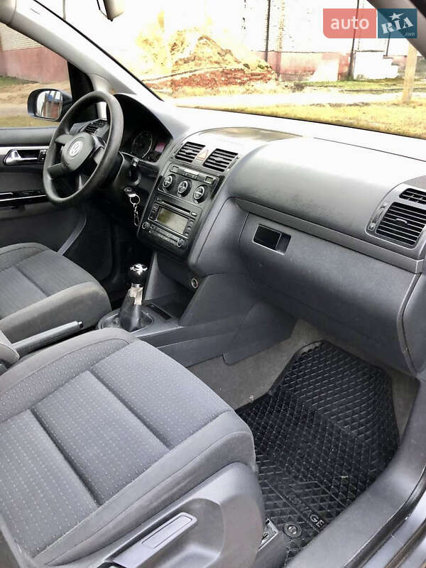 Минивэн Volkswagen Touran 2004 в Ковеле