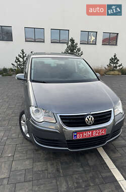 Минивэн Volkswagen Touran 2007 в Луцке