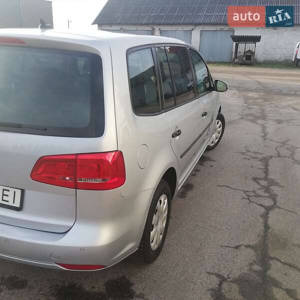 Мінівен Volkswagen Touran 2013 в Львові фото 9 Мінівен Volkswagen Touran 2013 в Львові