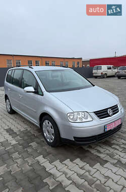 Мінівен Volkswagen Touran 2006 в Нововолинську