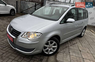 Мінівен Volkswagen Touran 2008 в Дніпрі
