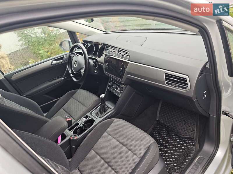 Мікровен Volkswagen Touran 2020 в Дубні