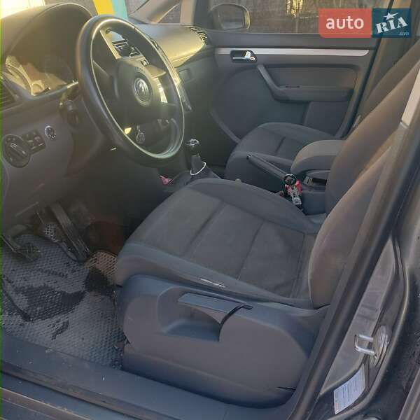 Мінівен Volkswagen Touran 2006 в Шепетівці