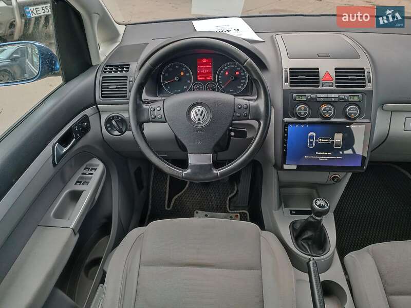 Минивэн Volkswagen Touran 2007 в Харькове
