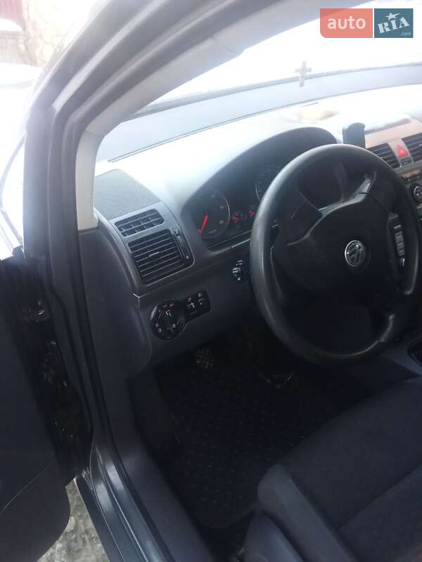 Минивэн Volkswagen Touran 2007 в Надворной фото 31 Минивэн Volkswagen Touran 2007 в Надворной