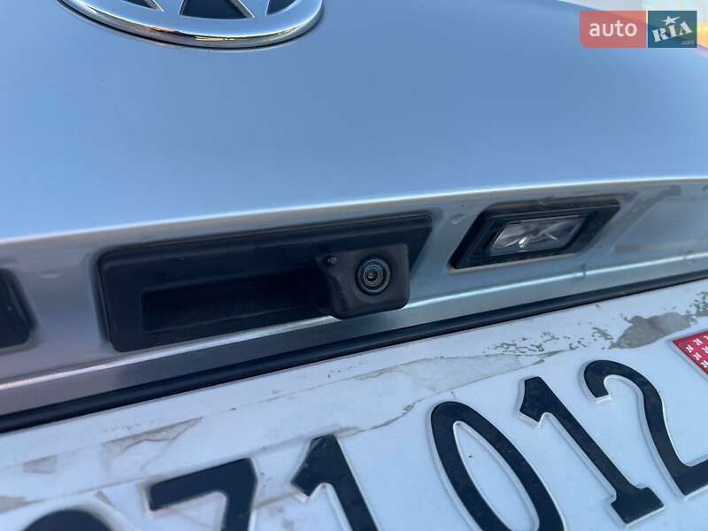 Микровэн Volkswagen Touran 2018 в Ужгороде