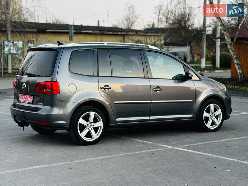 Мінівен Volkswagen Touran 2012 в Здолбуніві