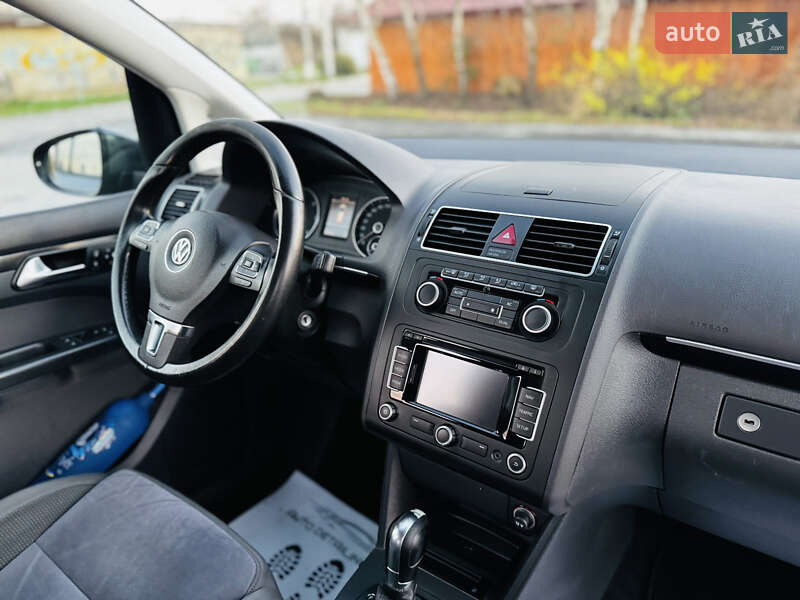 Мінівен Volkswagen Touran 2012 в Здолбуніві