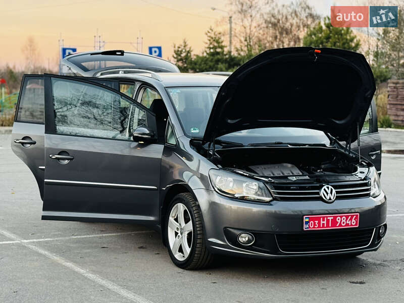 Мінівен Volkswagen Touran 2012 в Здолбуніві