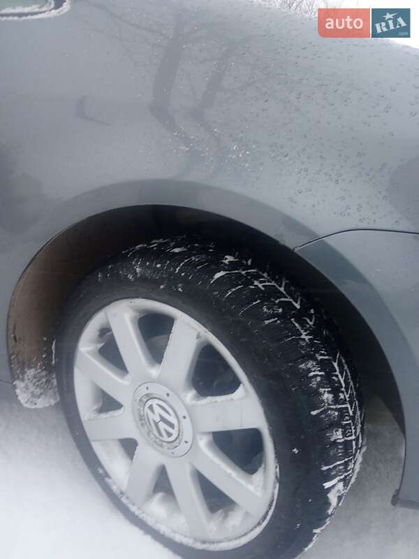 Минивэн Volkswagen Touran 2007 в Надворной фото 49 Минивэн Volkswagen Touran 2007 в Надворной