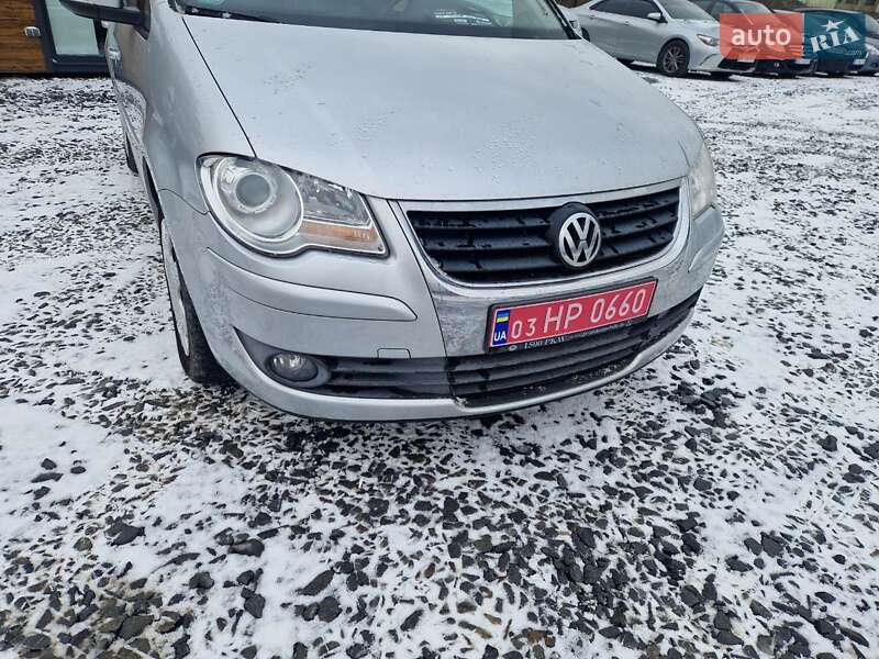 Volkswagen Touran 2010 Volkswagen Touran 2010