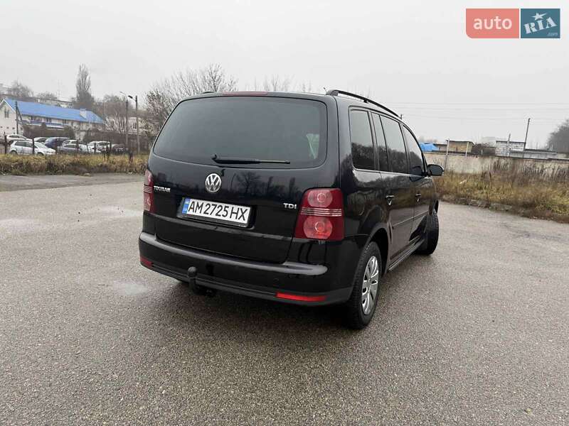 Минивэн Volkswagen Touran 2008 в Житомире