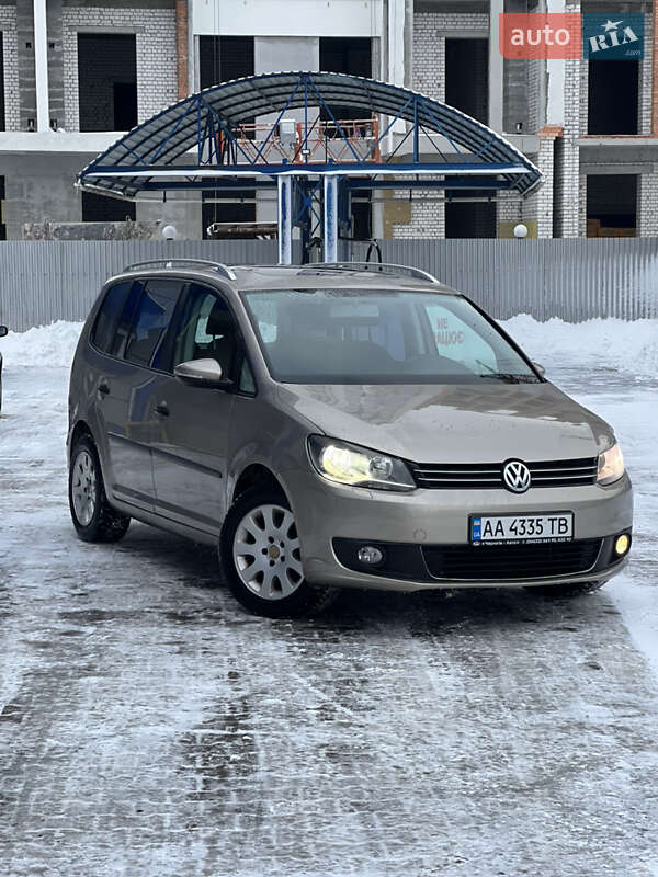 Volkswagen Touran 2012 Volkswagen Touran 2012