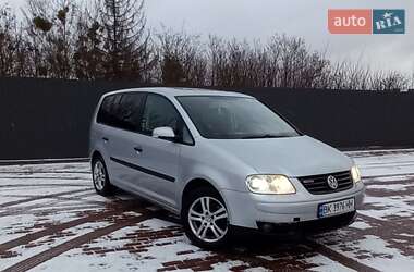 Мінівен Volkswagen Touran 2004 в Сарнах