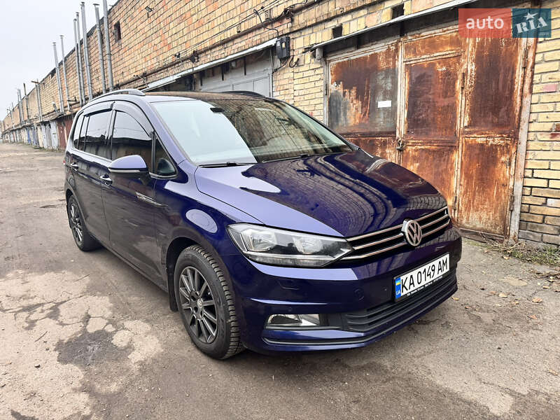 Мінівен Volkswagen Touran 2015 в Києві фото Мінівен Volkswagen Touran 2015 в Києві