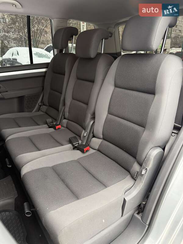 Мінівен Volkswagen Touran 2012 в Сумах