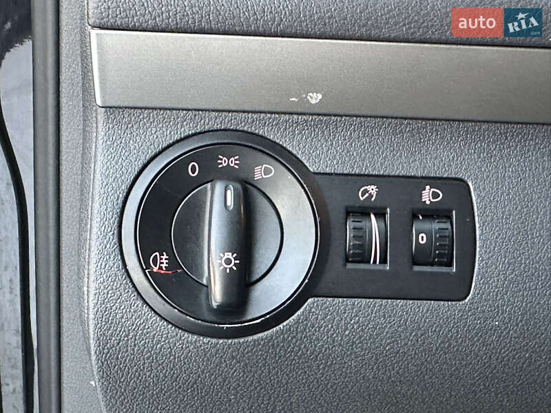 Мінівен Volkswagen Touran 2007 в Харкові фото 34 Мінівен Volkswagen Touran 2007 в Харкові