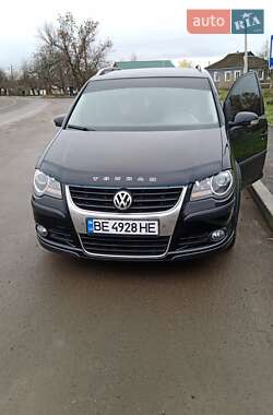 Минивэн Volkswagen Touran 2008 в Вознесенске