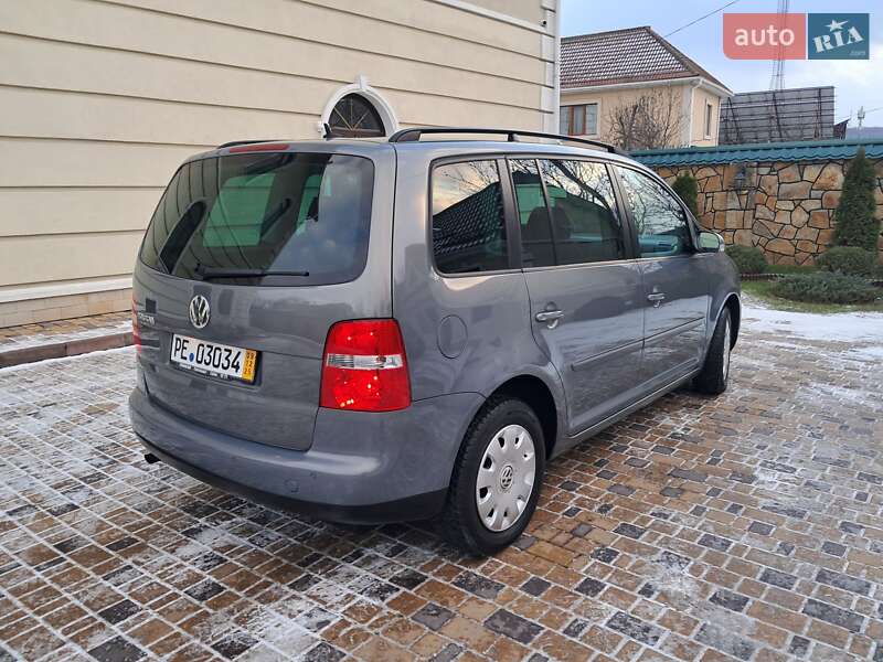 Минивэн Volkswagen Touran 2006 в Могилев-Подольске фото 9 Минивэн Volkswagen Touran 2006 в Могилев-Подольске