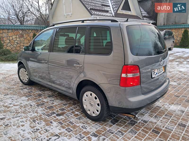 Минивэн Volkswagen Touran 2006 в Могилев-Подольске фото 14 Минивэн Volkswagen Touran 2006 в Могилев-Подольске