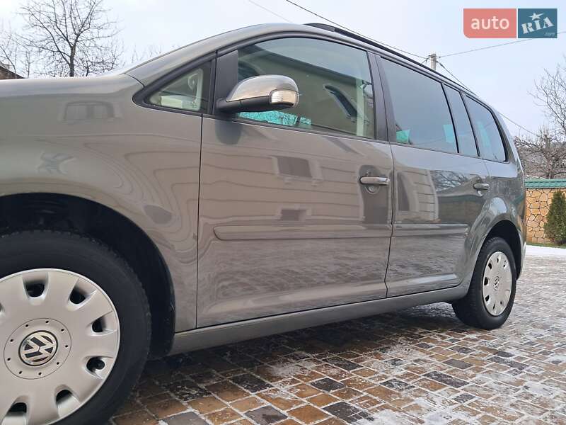 Минивэн Volkswagen Touran 2006 в Могилев-Подольске фото 41 Минивэн Volkswagen Touran 2006 в Могилев-Подольске