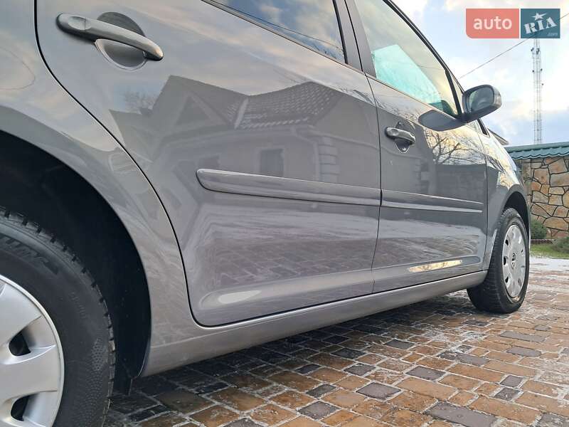 Минивэн Volkswagen Touran 2006 в Могилев-Подольске фото 50 Минивэн Volkswagen Touran 2006 в Могилев-Подольске