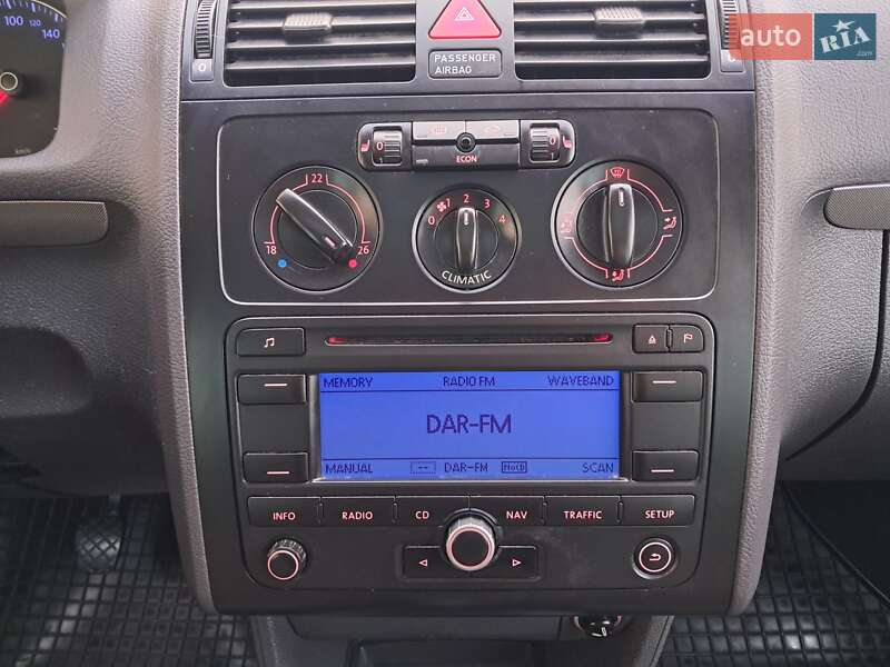 Минивэн Volkswagen Touran 2006 в Могилев-Подольске фото 83 Минивэн Volkswagen Touran 2006 в Могилев-Подольске