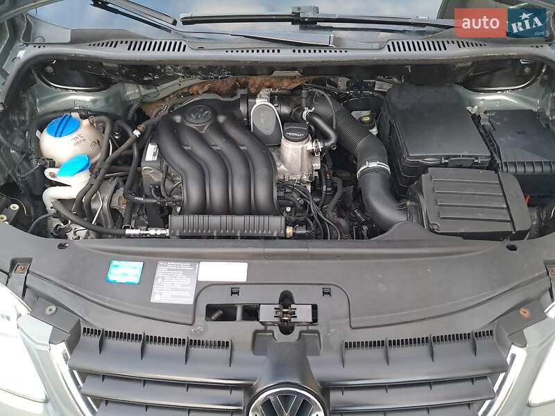 Минивэн Volkswagen Touran 2006 в Могилев-Подольске фото 86 Минивэн Volkswagen Touran 2006 в Могилев-Подольске