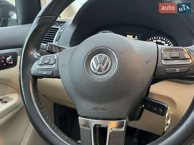 Минивэн Volkswagen Touran 2013 в Луцке фото 11 Минивэн Volkswagen Touran 2013 в Луцке